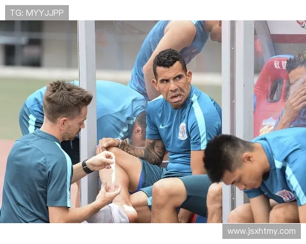 巴萨训练动态霍安加西亚复出在即孔德归队参与训练